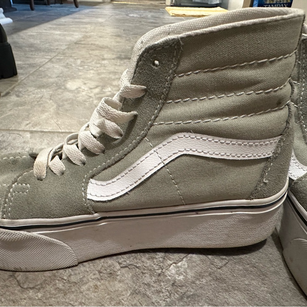 Vans Women's High-Top Sneakers - Light mute green and White